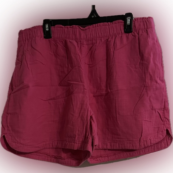 Bright pink cotton Old Navy shorts with comfort waistband -size XL, Like New - Picture 1 of 3